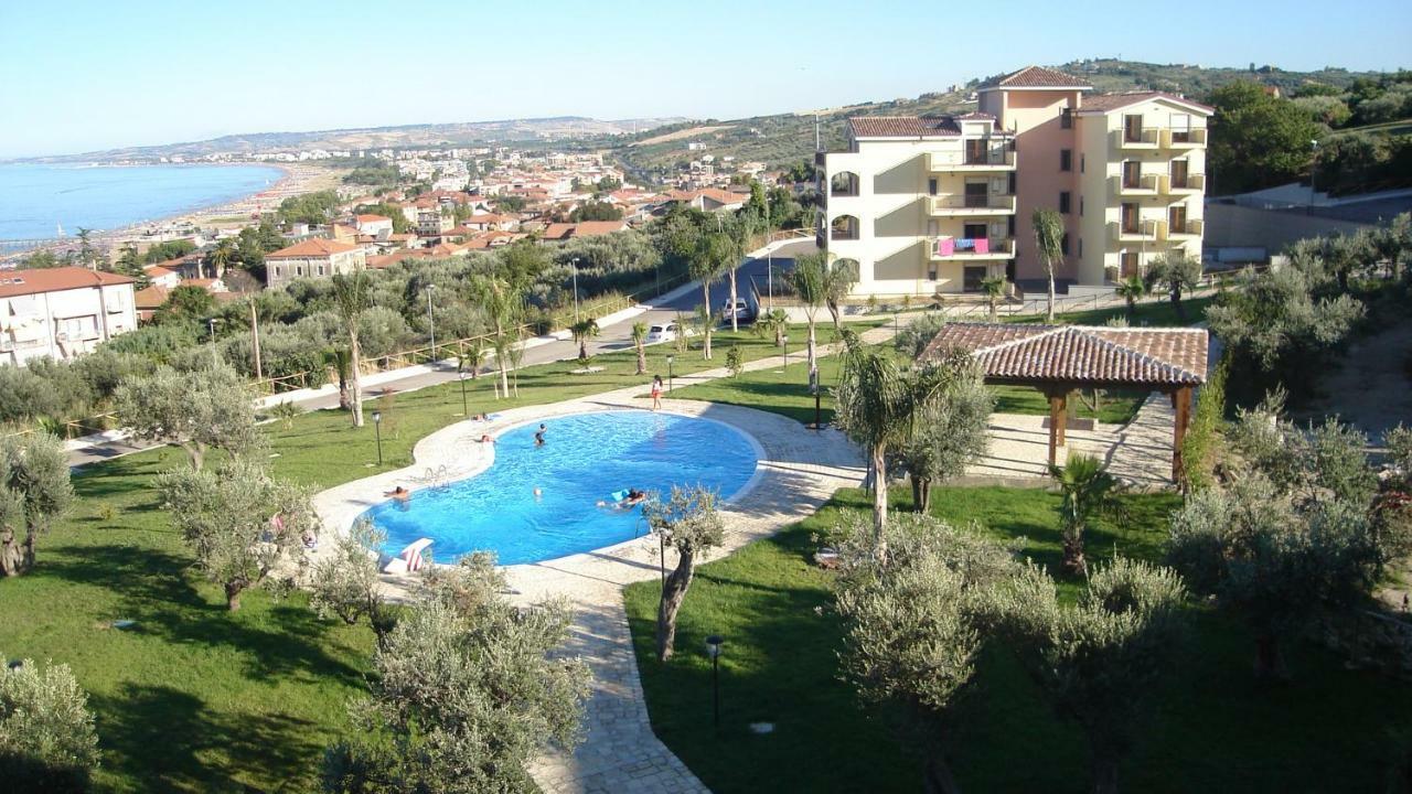 Residence D'Alessio วาสโต ภายนอก รูปภาพ